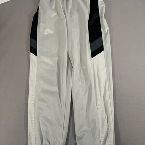 Athletic Works Boys Tricot Joggers, Soft Silver/Black Size L(10-12) Inseam 23